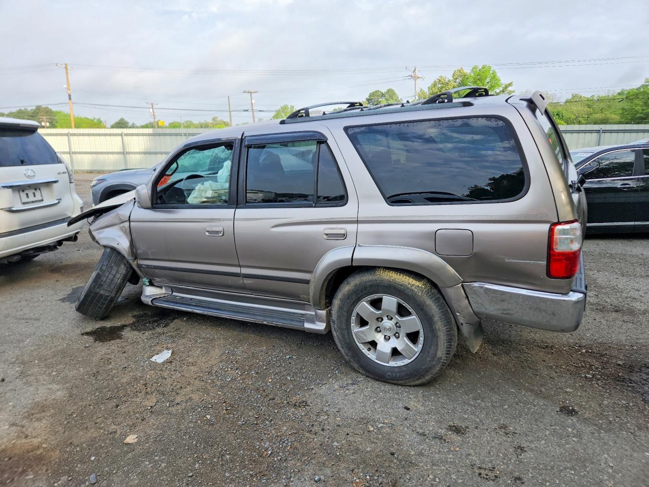 2001 Toyota 4Runner Sr5 - Image 2