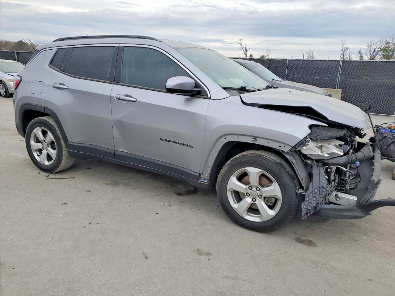2018 Jeep Compass Latitude - Фото 4