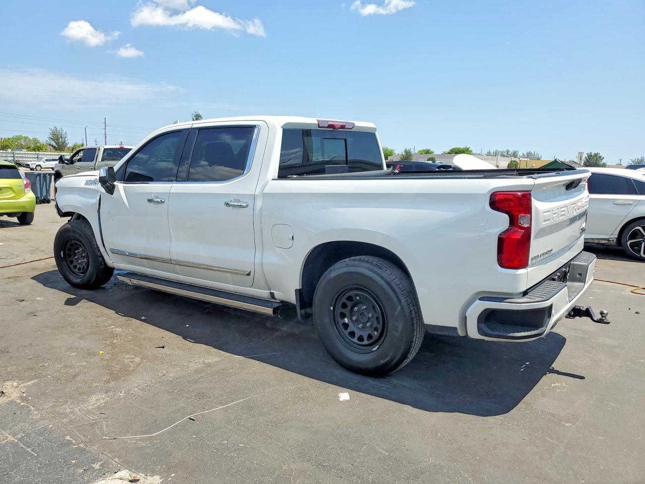2023 Chevrolet Silverado K1500 High Country - Фото 2