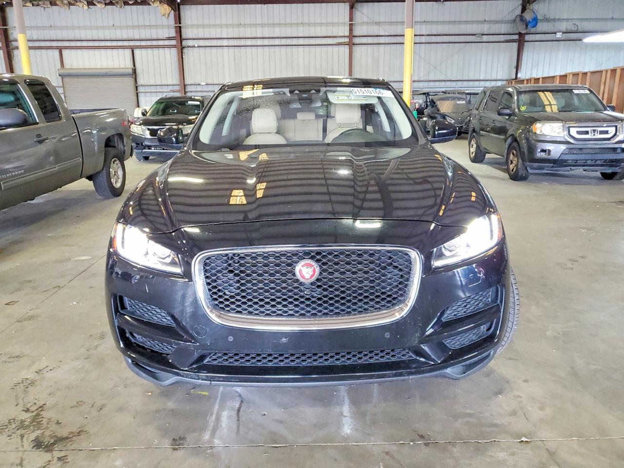 2018 Jaguar F-Pace Premium - Фото 5