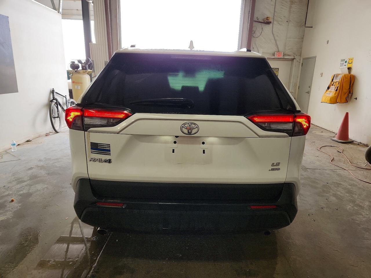 2021 Toyota Rav4 Le - Фото 6