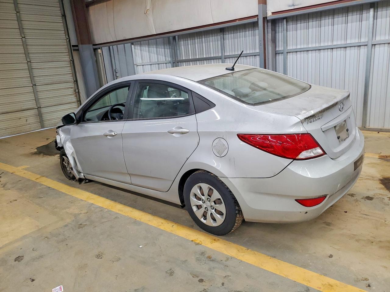 2016 Hyundai Accent Se - Фото 2