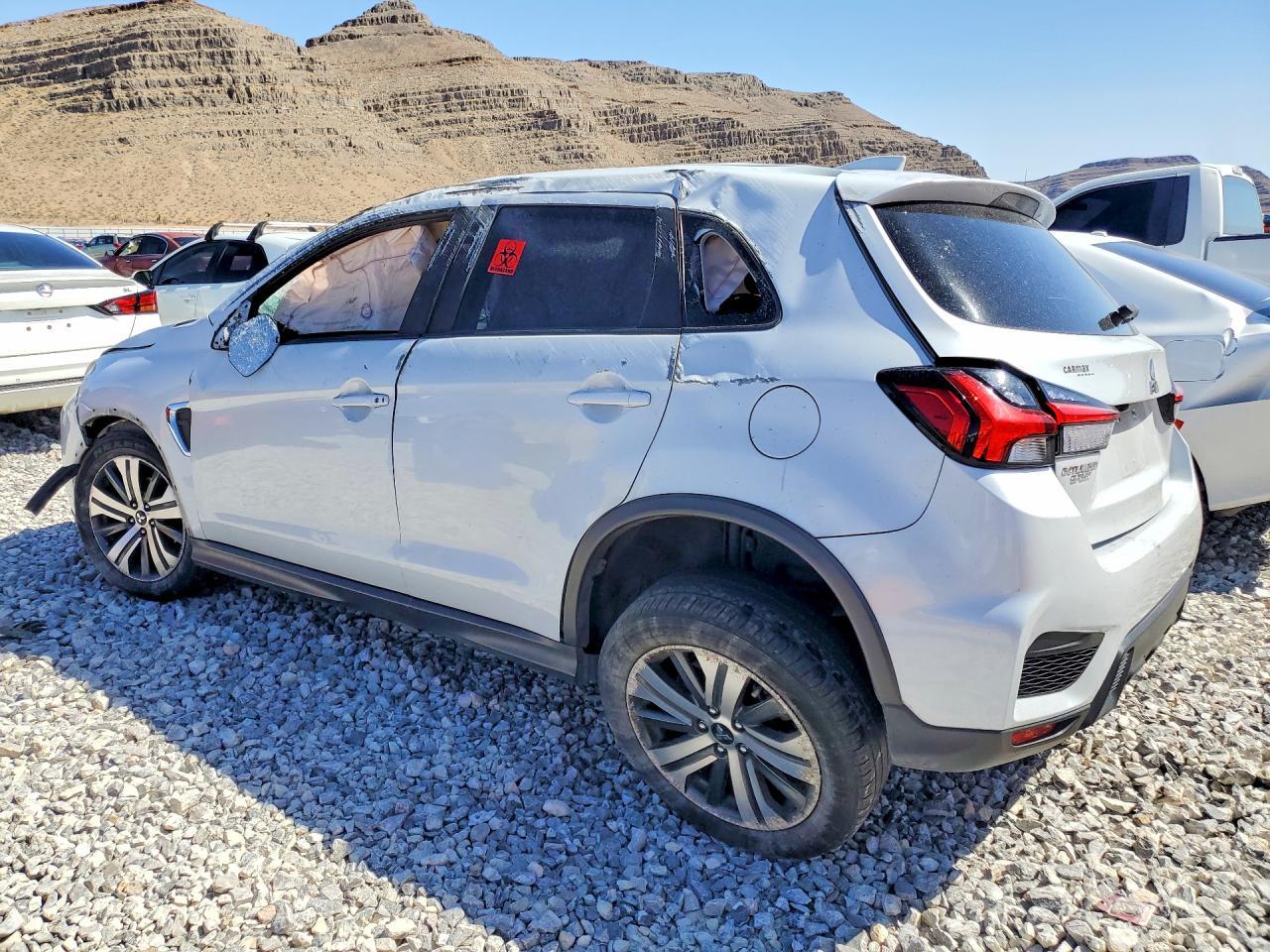 2022 Mitsubishi Outlander Sport Es - Фото 2