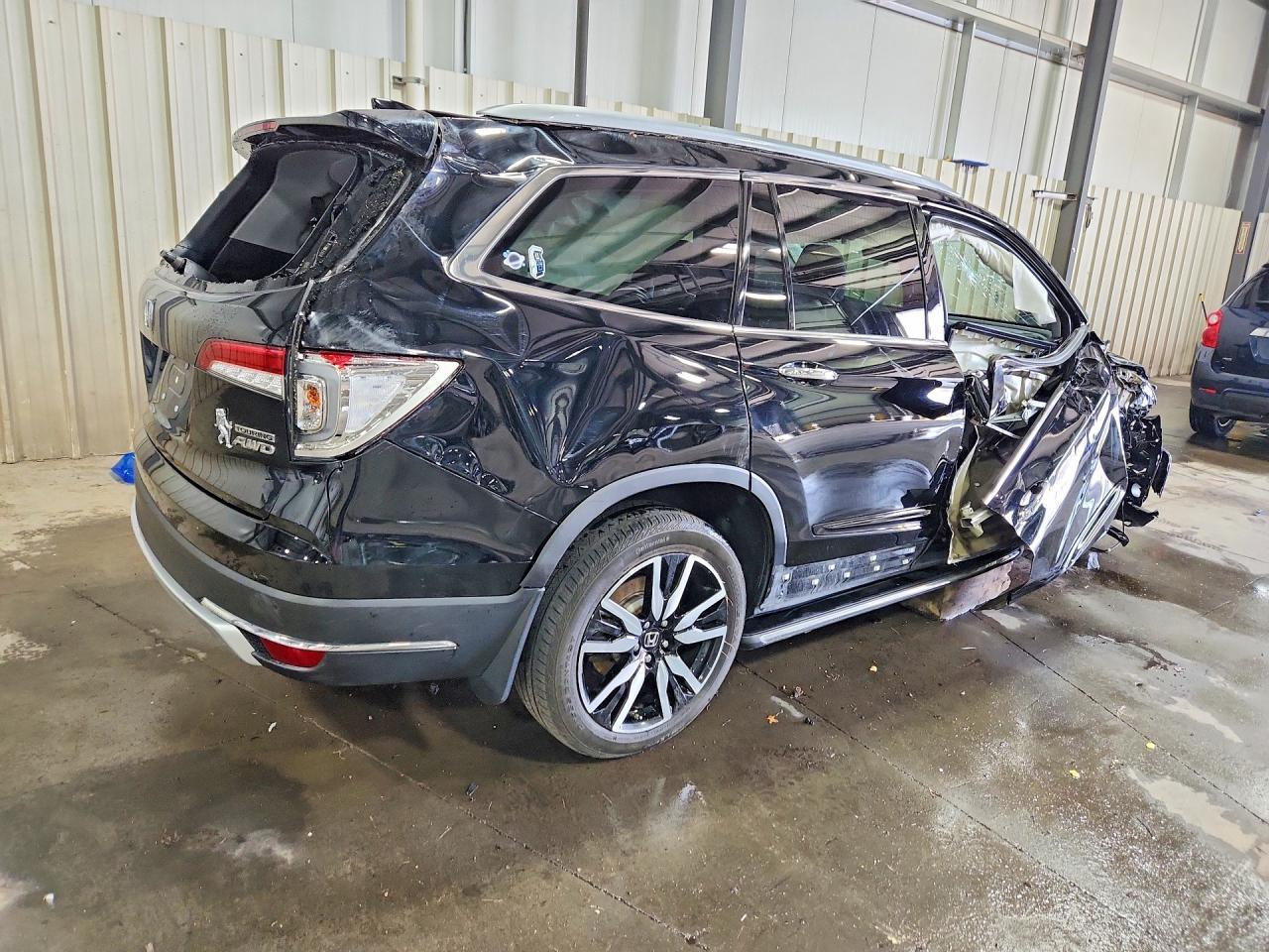 2022 Honda Pilot Touring - Фото 3