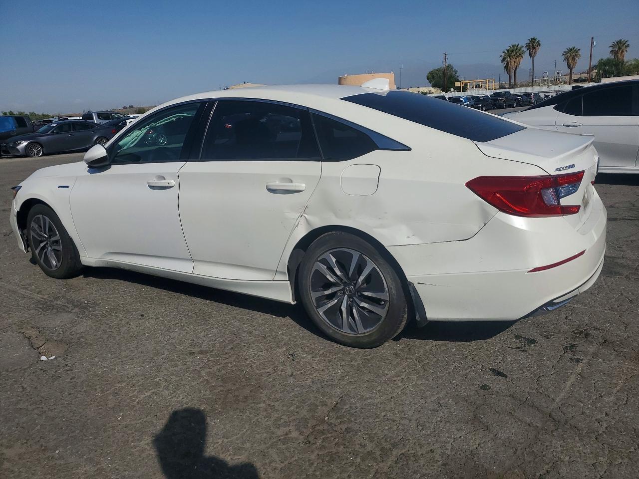 2018 Honda Accord Hybrid - Image 2