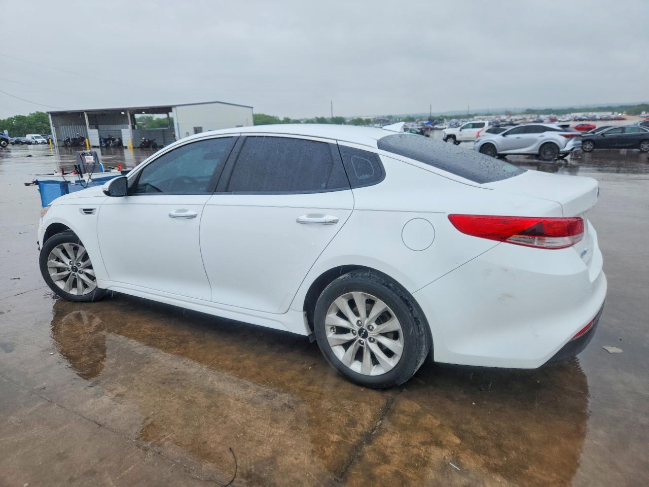 2016 Kia Optima Lx - Фото 2