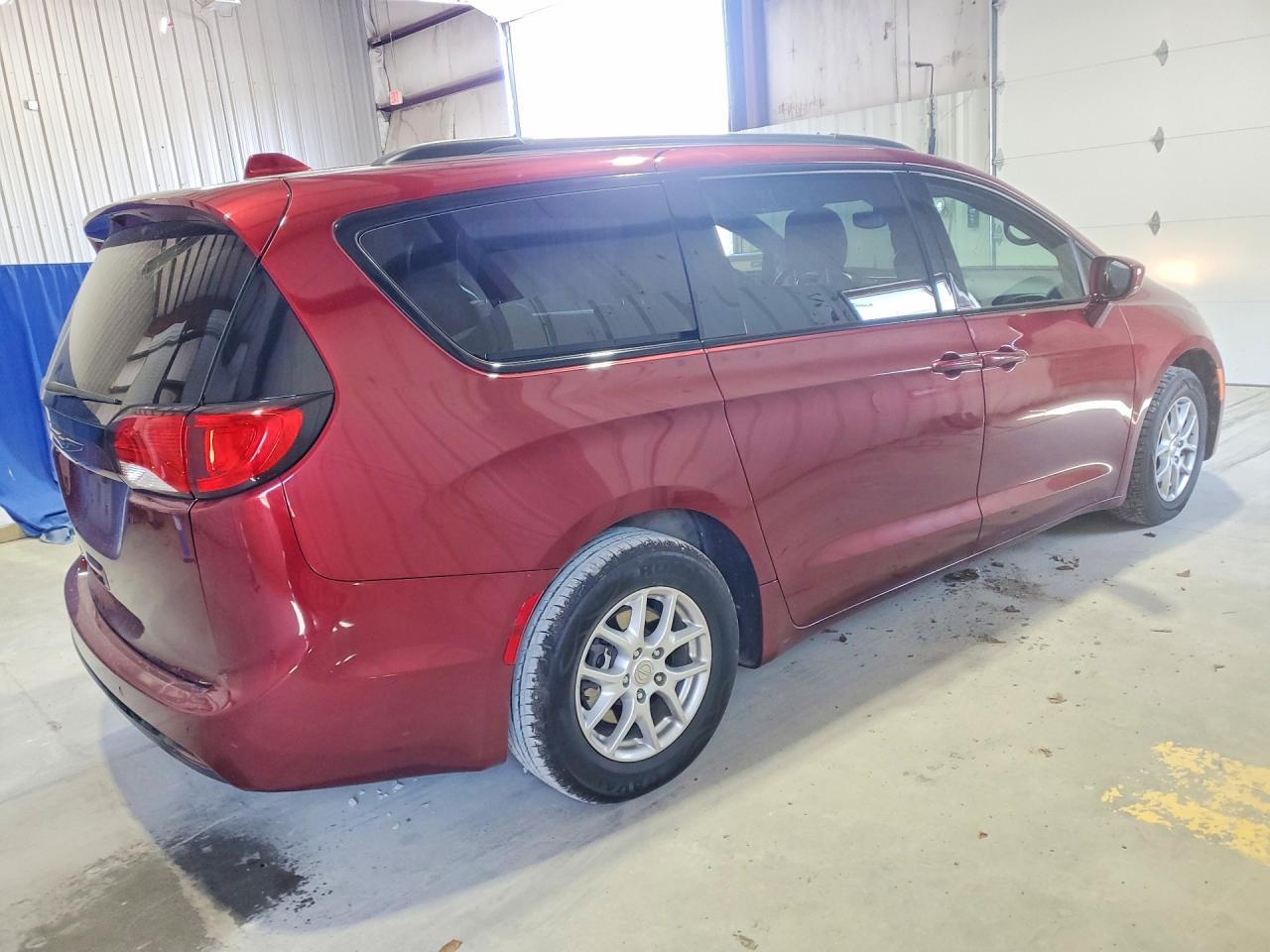 2018 Chrysler Pacifica Touring L - Image 3