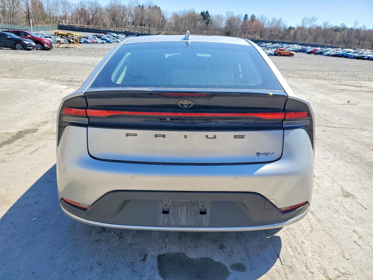 2025 Toyota Prius Le - Фото 6
