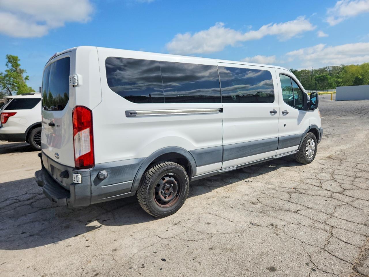 2015 Ford Transit T-350 - Image 3