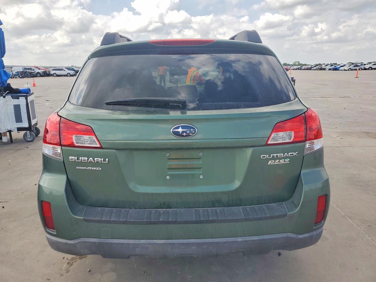 2010 Subaru Outback 2.5I Premium - Фото 6