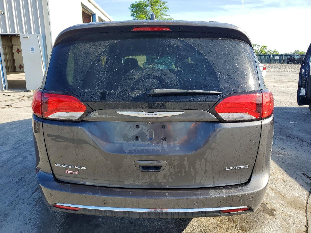 2018 Chrysler Pacifica Limited - Фото 6