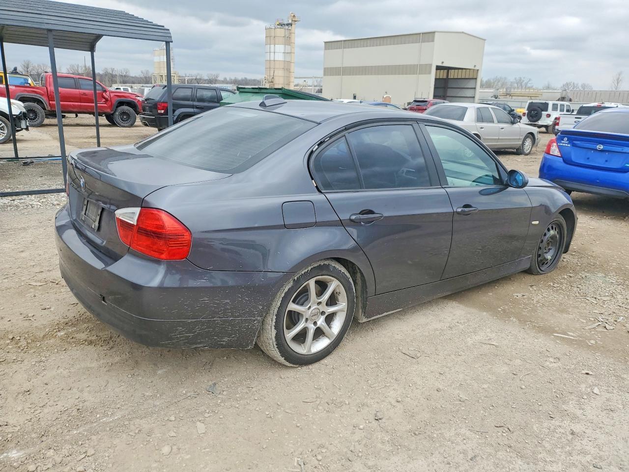 2007 BMW 328 Xi - Image 3