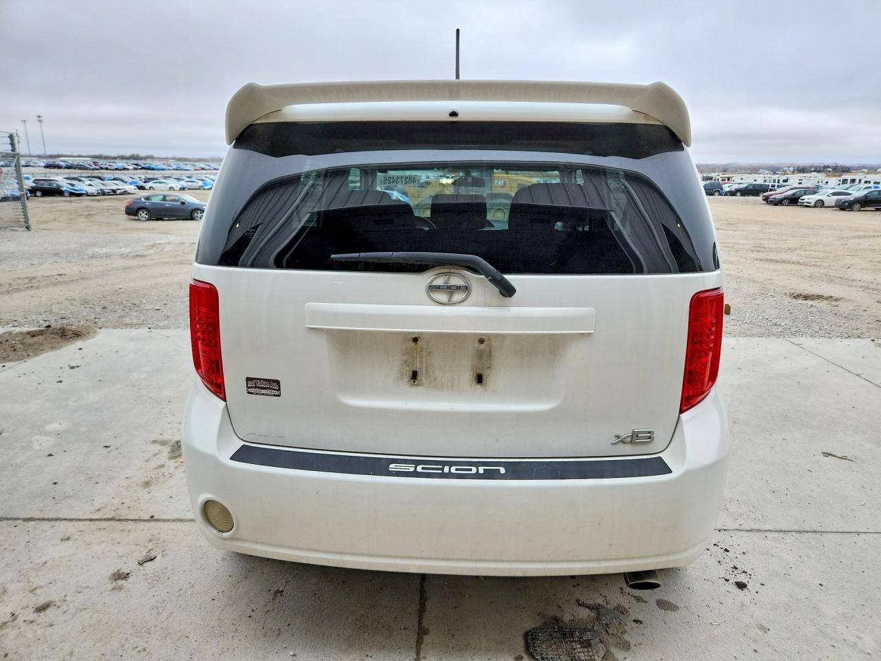 2009 Scion Xb Base - Фото 6