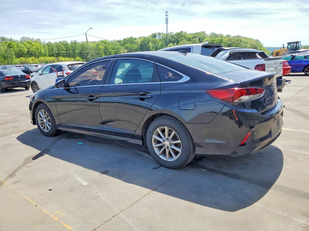 2019 Hyundai Sonata Se - Фото 2