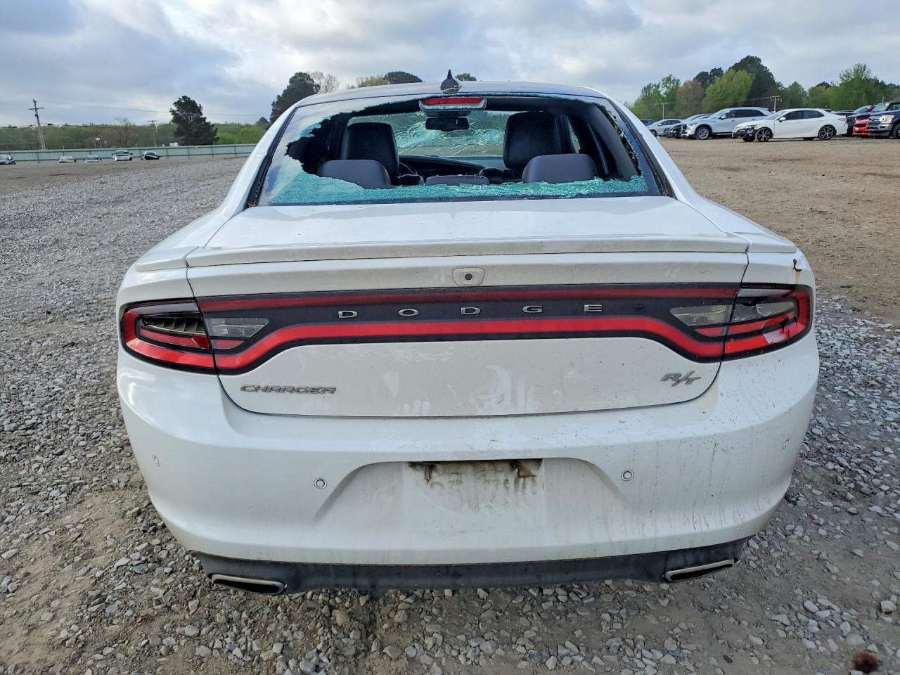 2015 Dodge Charger R - Image 6