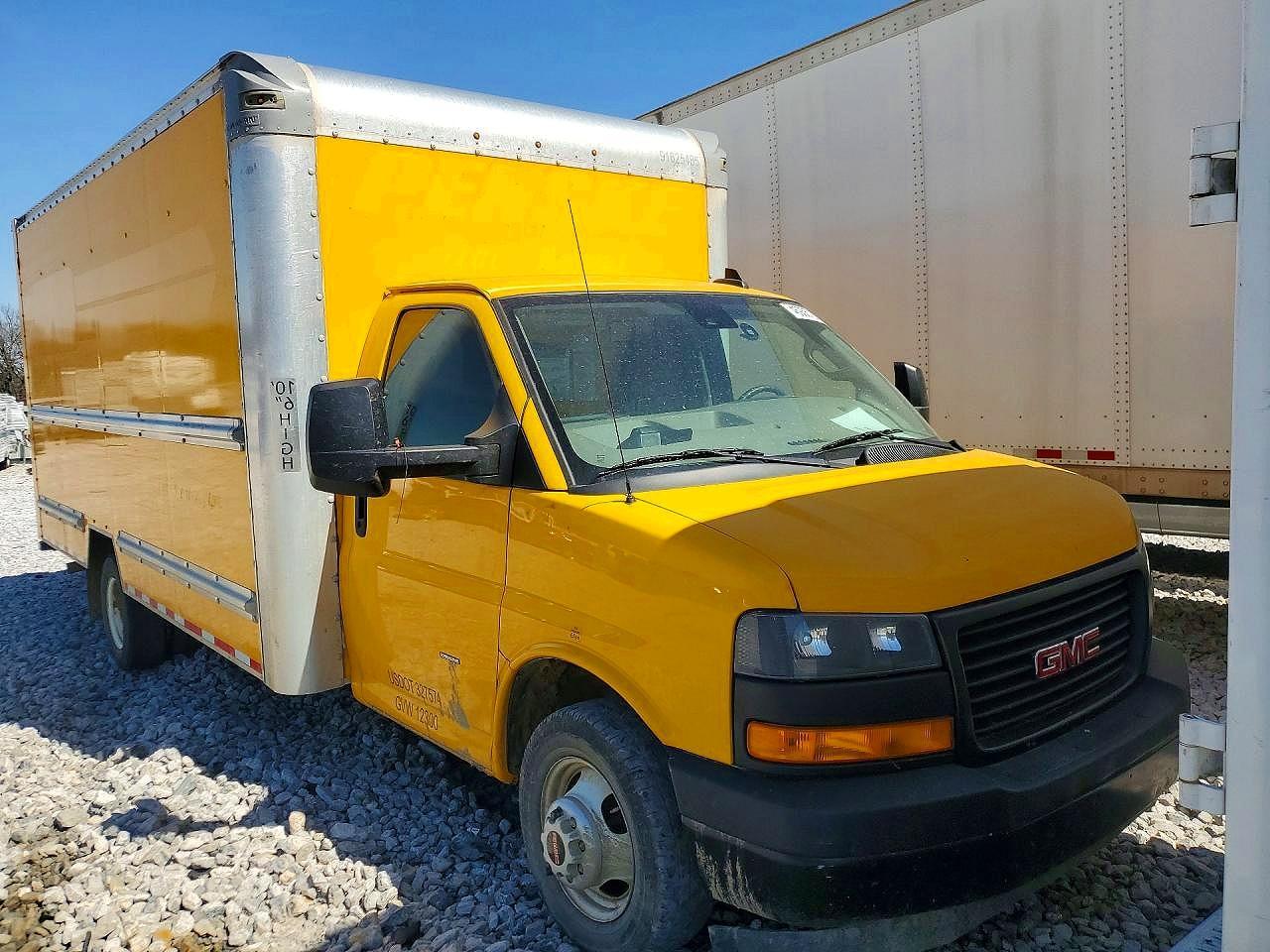 2022 GMC Savana Cutaway G4500 - Image 5