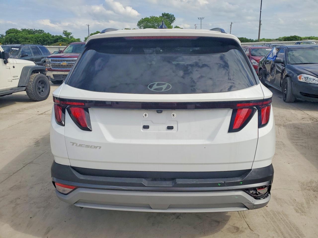 2025 Hyundai Tucson Sel - Image 6