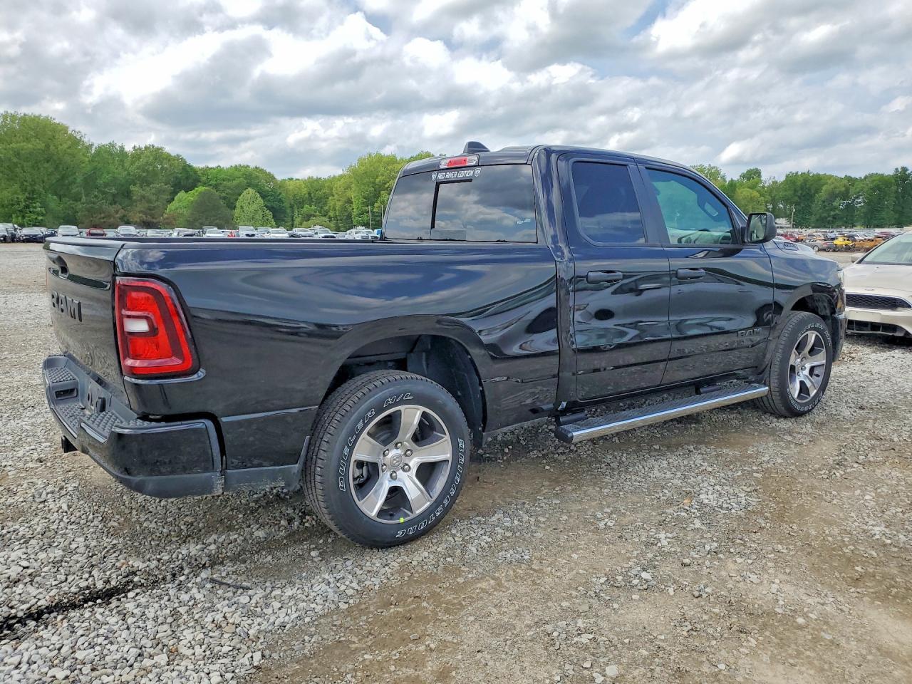 2025 Ram 1500 Tradesman - Фото 3