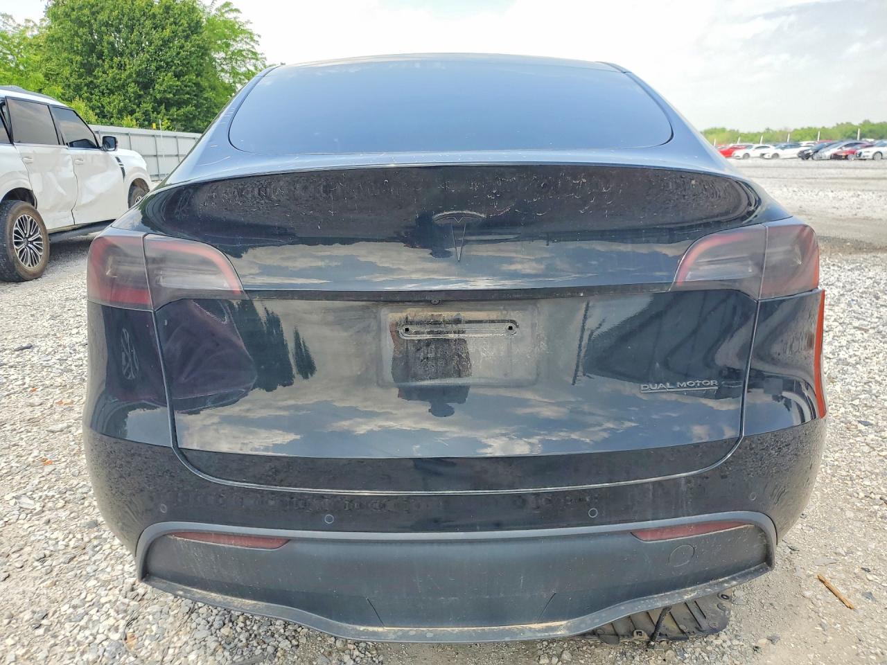 2022 Tesla Model Y - Фото 6