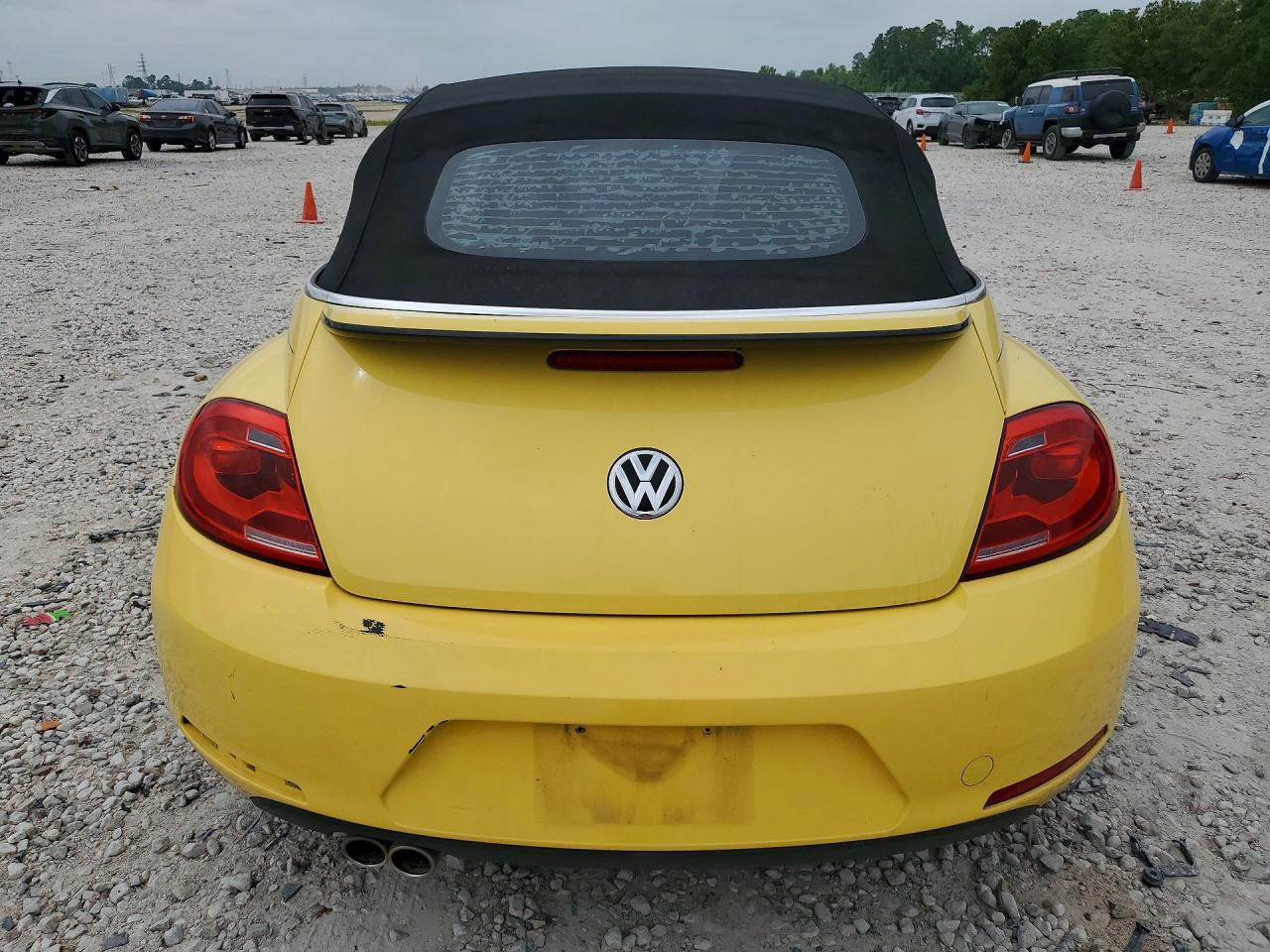 2013 Volkswagen Beetle - Фото 6