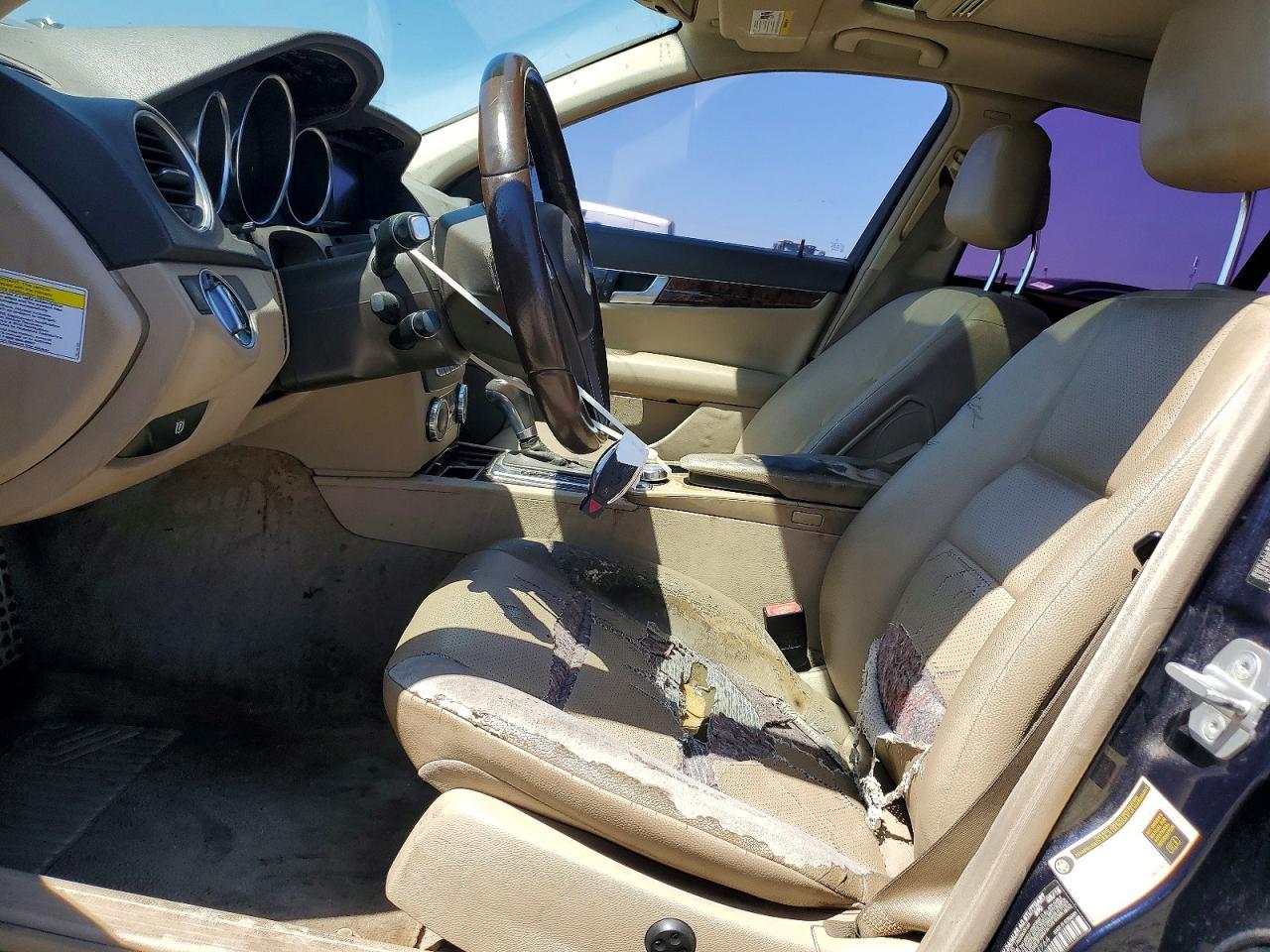 2013 Mercedes-Benz C 250 - Image 7