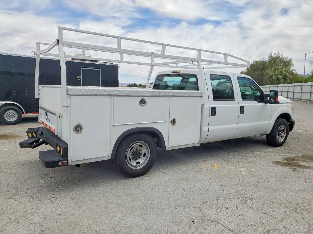 2013 Ford F350 Super Duty - Фото 3