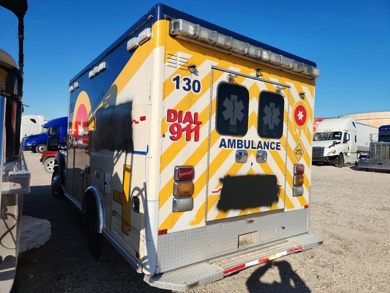 2016 Ford F450 Sd Ambulance - Image 2