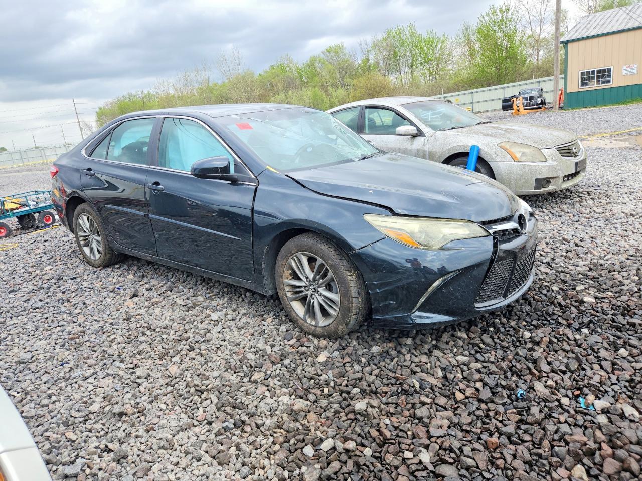 2016 Toyota Camry Se - Image 4