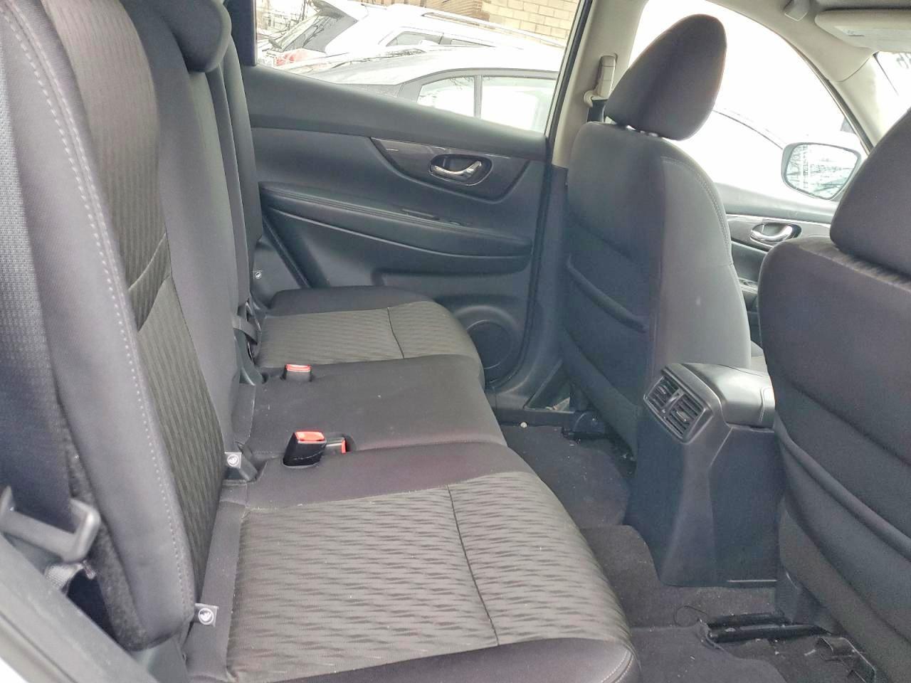 2019 Nissan Rogue S - Фото 6