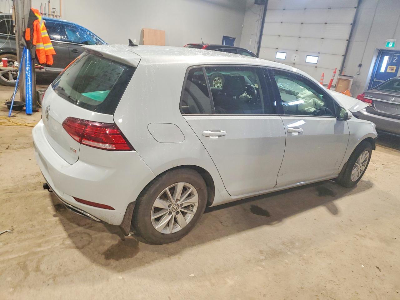 2018 Volkswagen Golf S - Image 3
