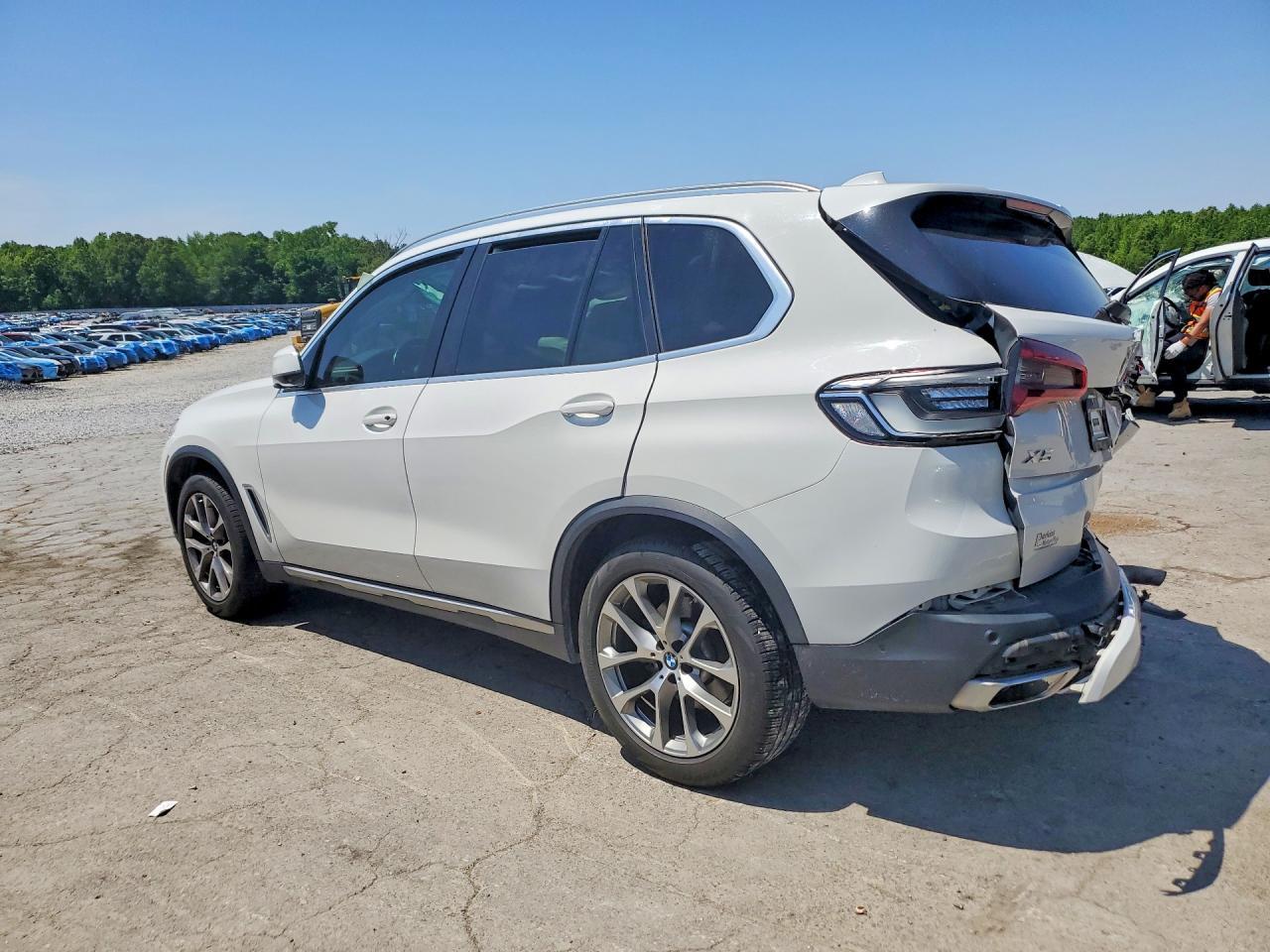 2020 BMW X5 Sdrive 40I - Фото 2