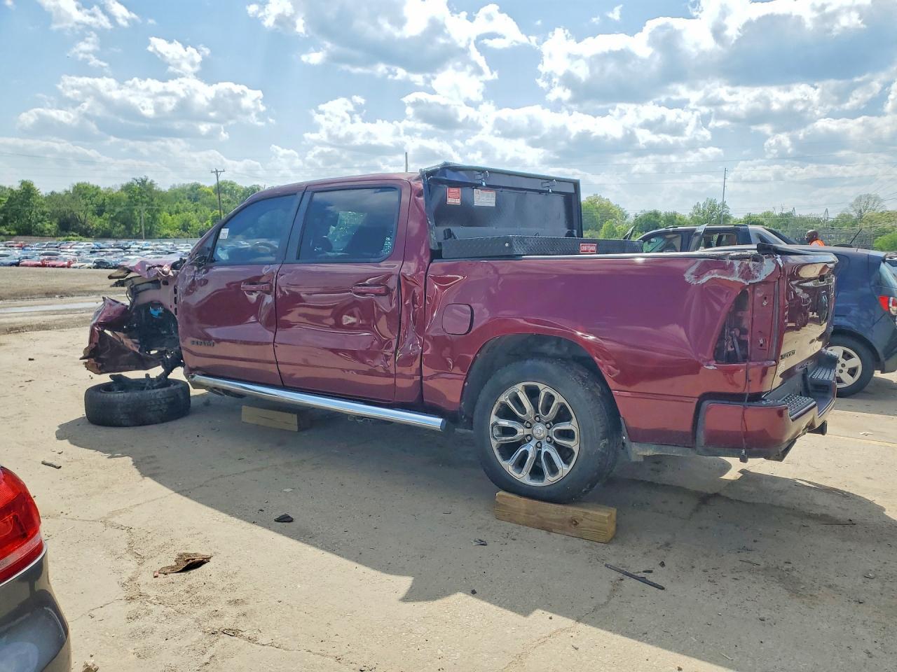 2019 Ram 1500 Rebel - Фото 2