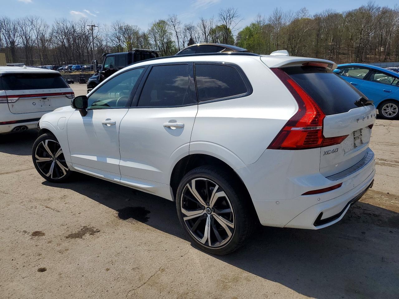2022 Volvo Xc60 T8 Recharge R-Design - Фото 2