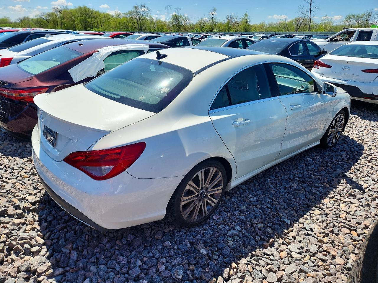 2018 Mercedes-Benz Cla250 - Фото 3