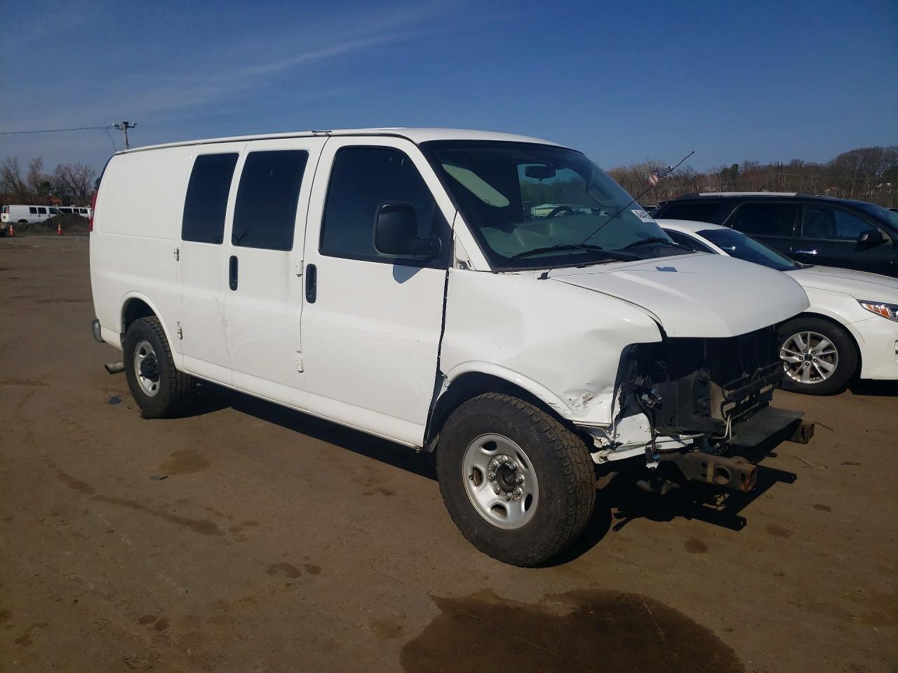 2016 GMC Savana G2500 - Фото 4