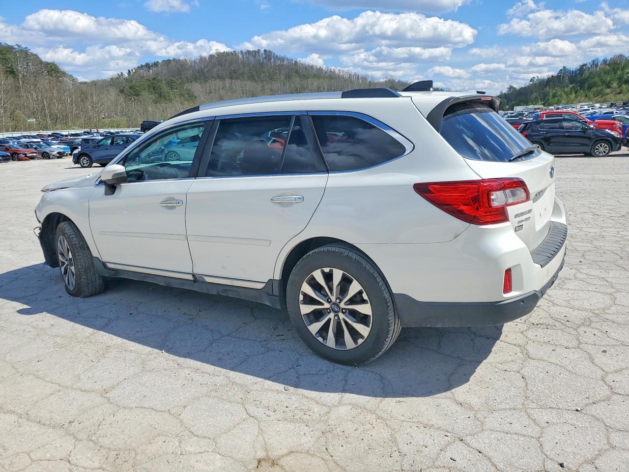 2017 Subaru Outback Touring - Фото 2