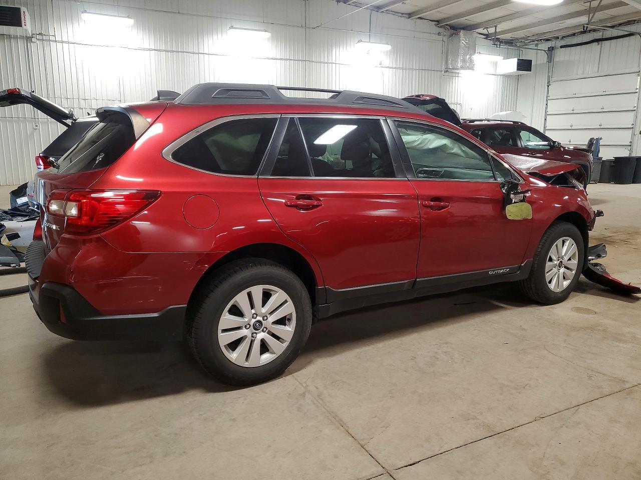 2018 Subaru Outback 2.5I Premium - Image 3