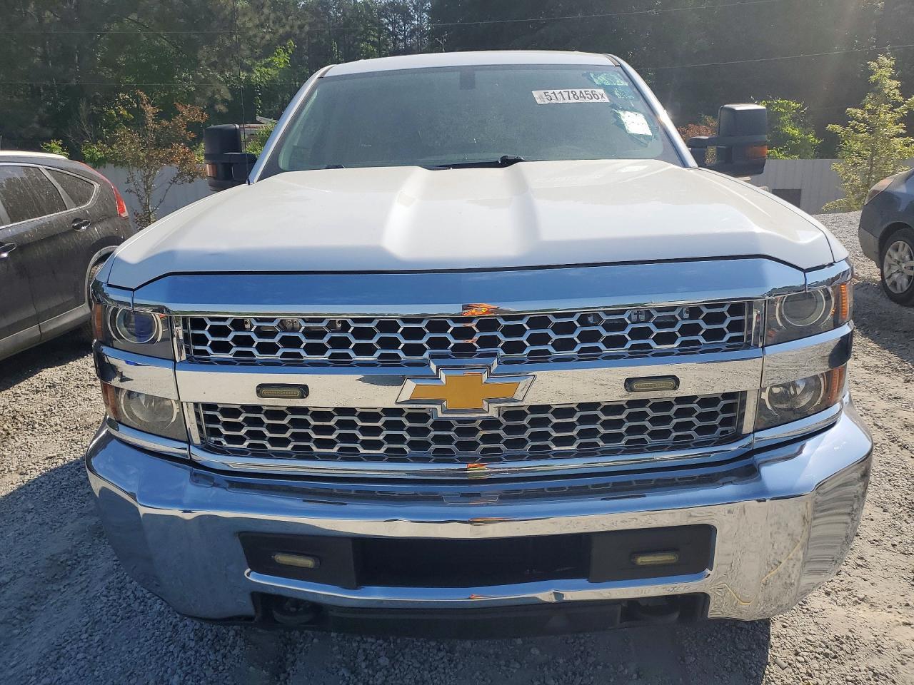 2019 Chevrolet Silverado C2500 Heavy Duty - Image 5