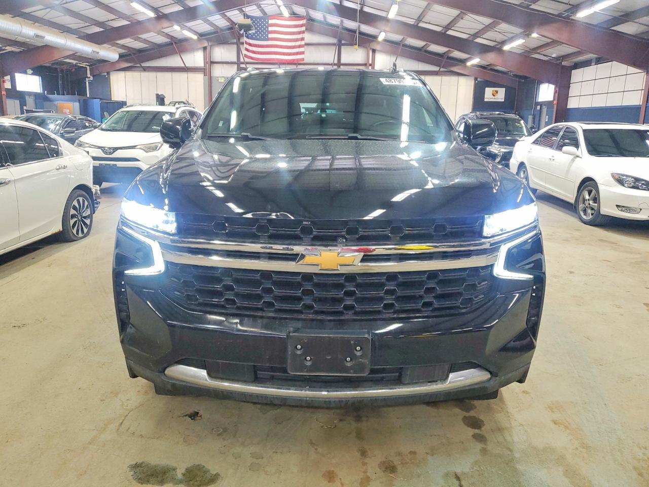 2021 Chevrolet Suburban K1500 Ls - Фото 5