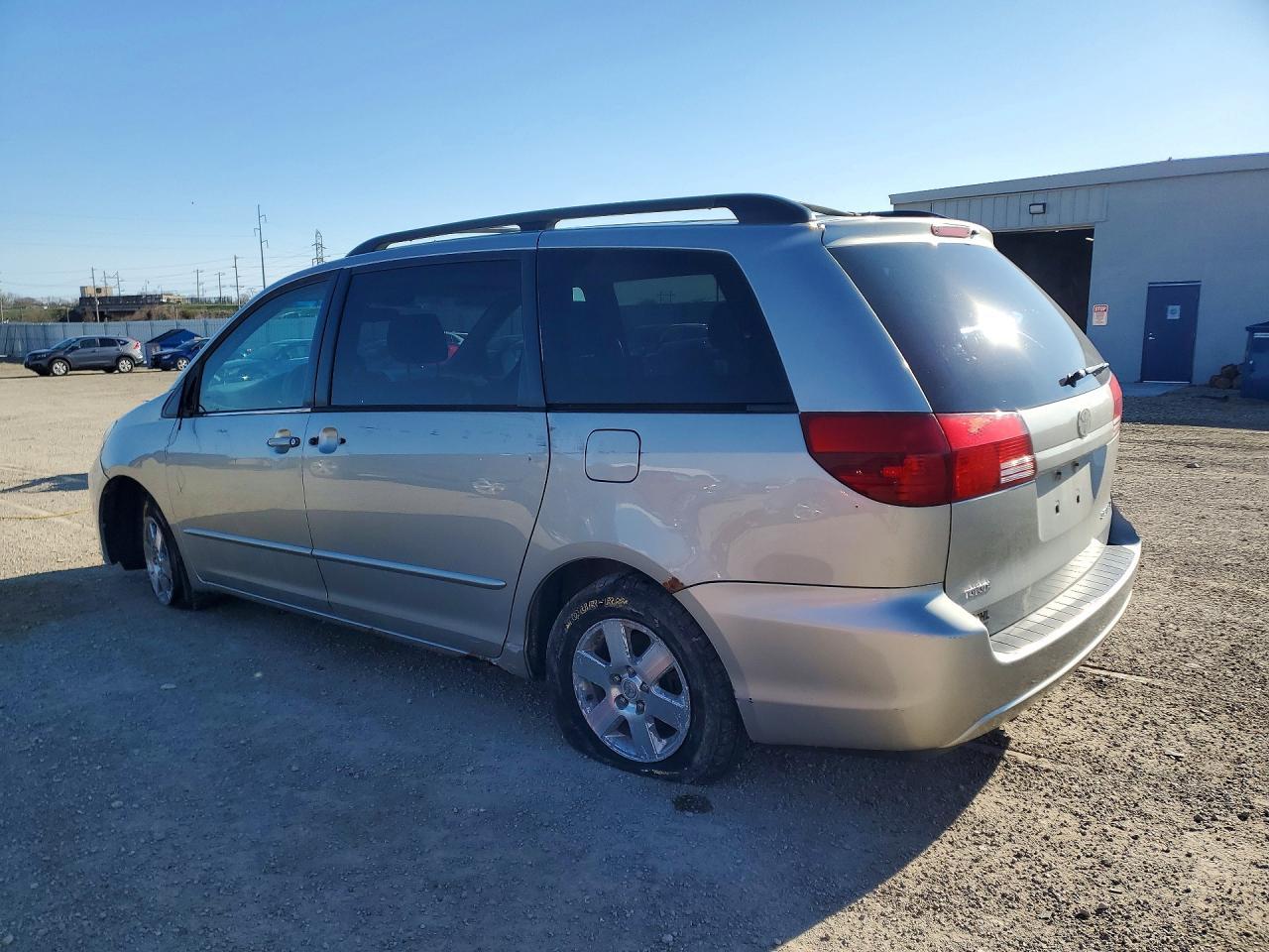 2005 Toyota Sienna Le - Фото 2