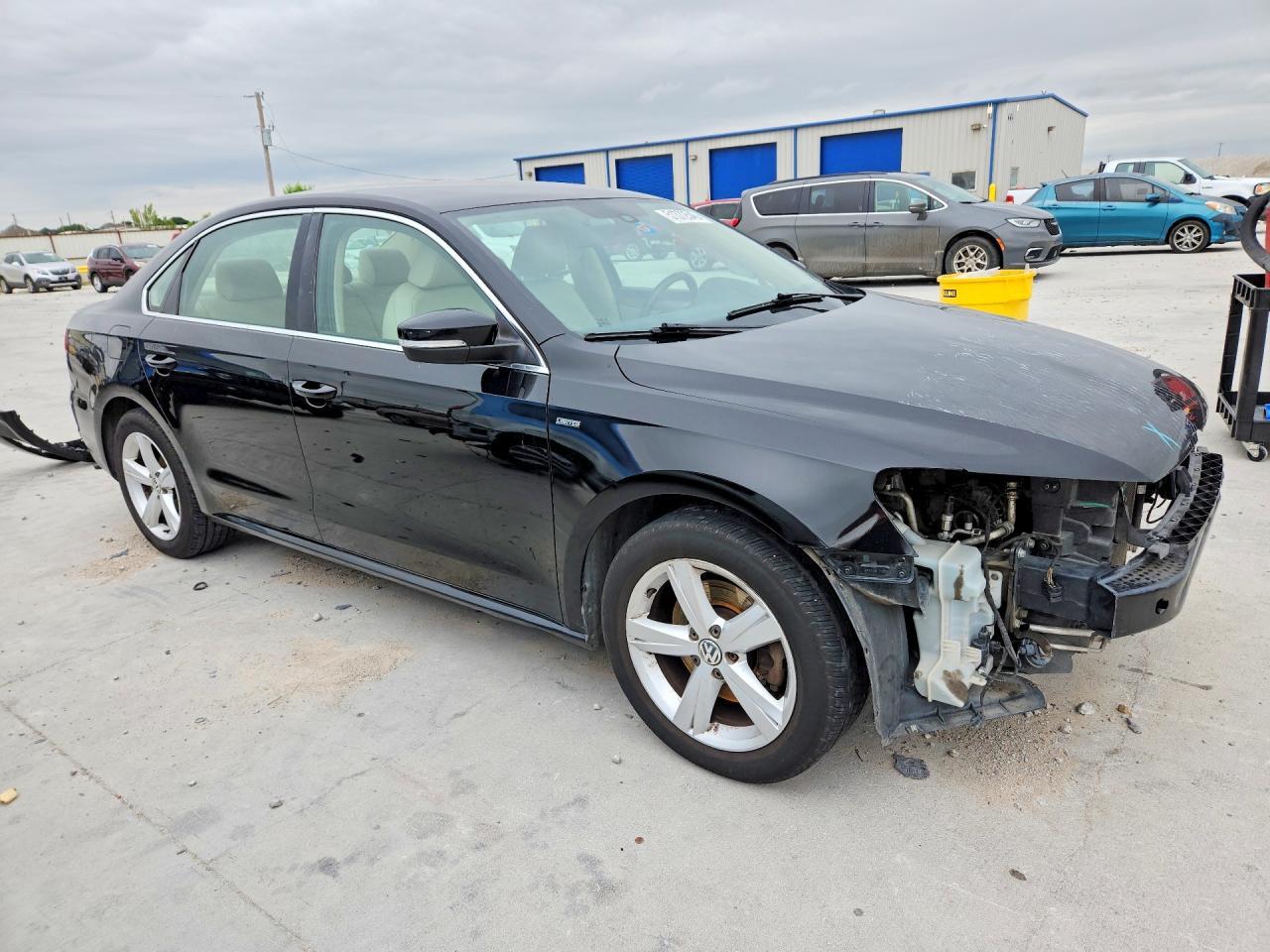 2015 Volkswagen Passat S - Фото 4