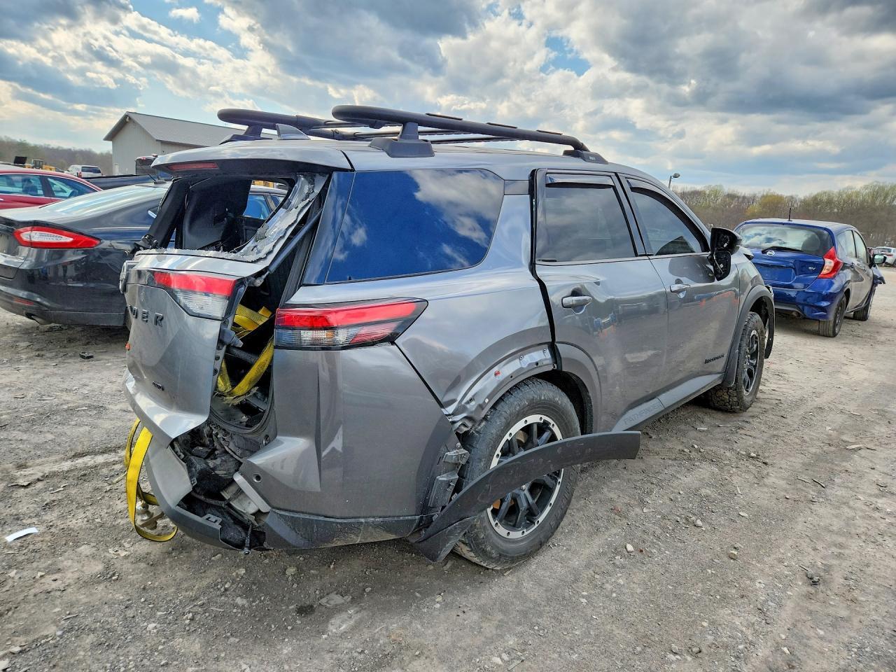 2024 Nissan Pathfinder Rock Creek - Image 3