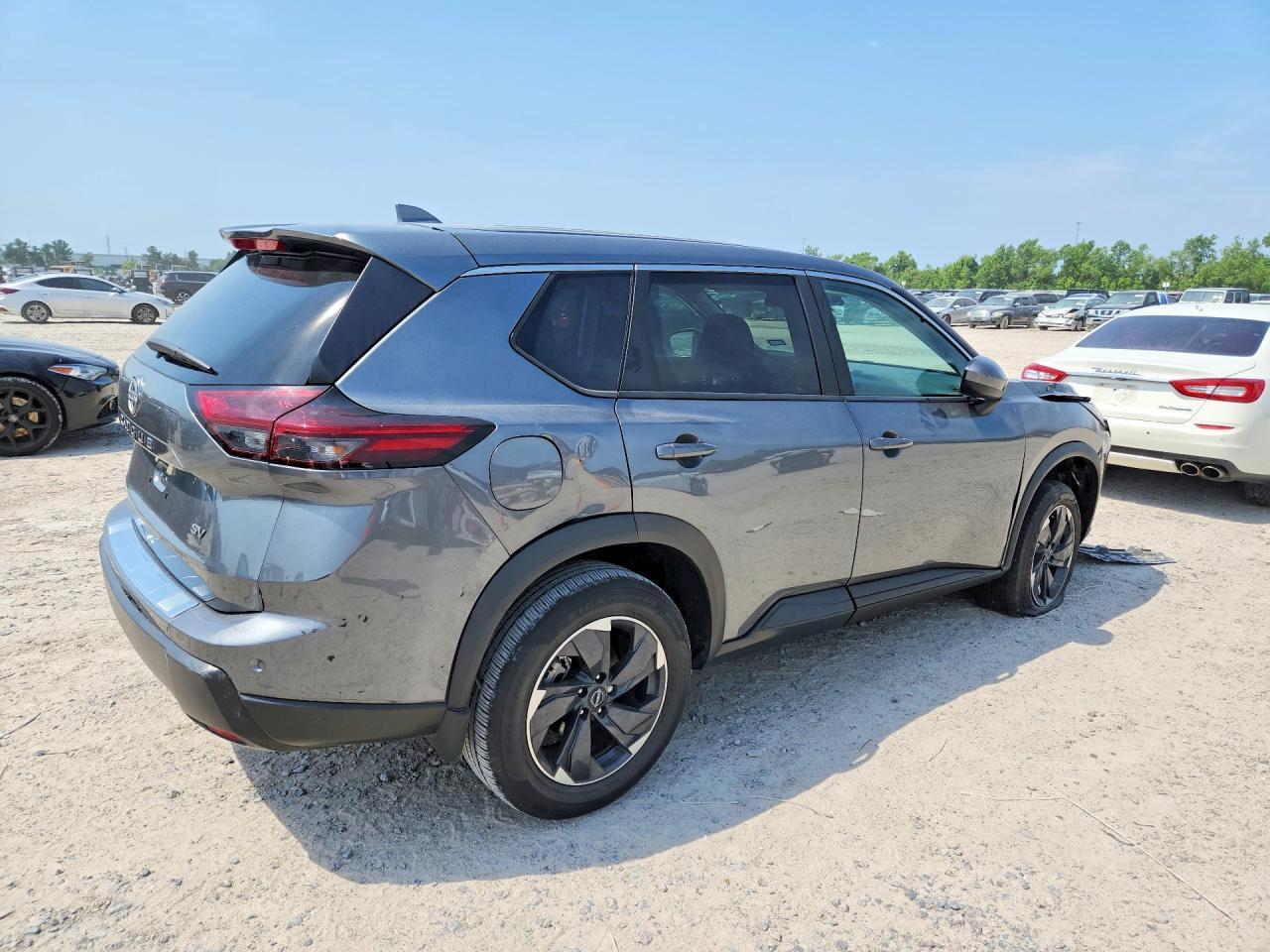 2024 Nissan Rogue Sv - Фото 3