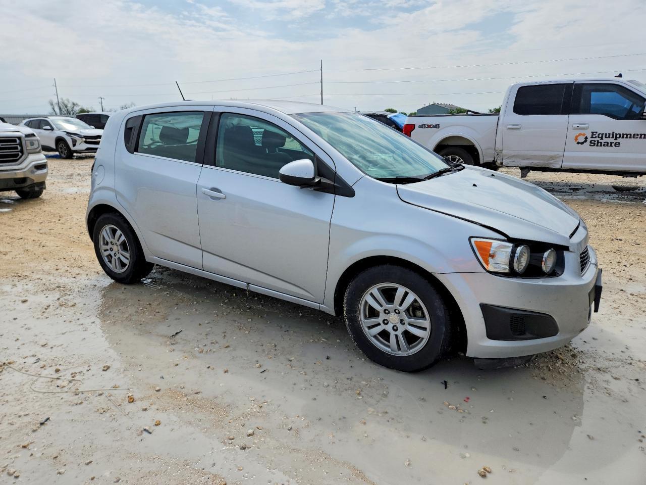 2016 Chevrolet Sonic Lt - Фото 4