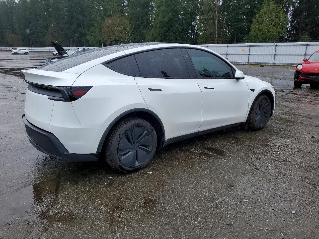 2026 Tesla Model Y - Image 3