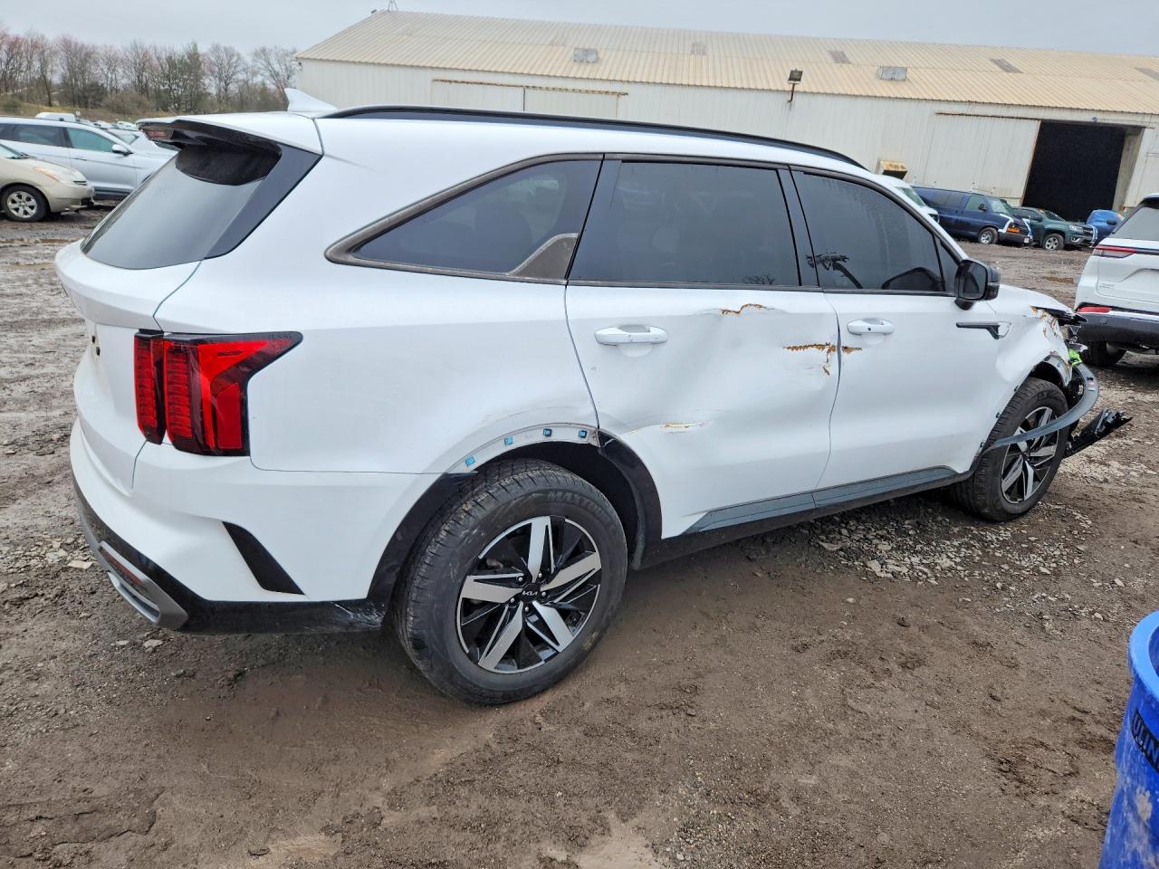 2023 Kia Sorento S - Фото 3