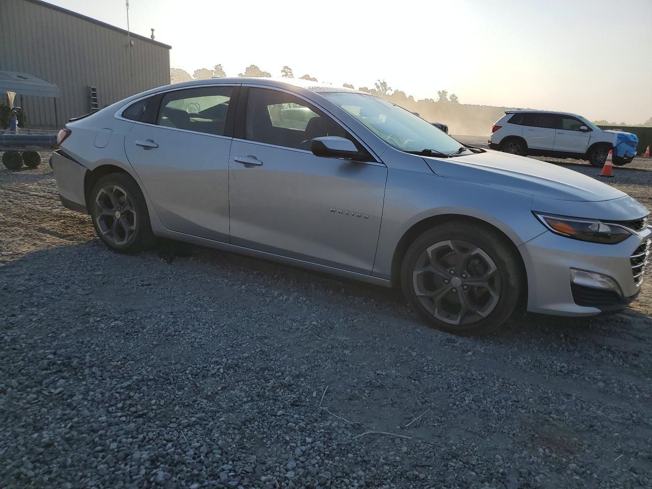 2022 Chevrolet Malibu Lt - Image 4
