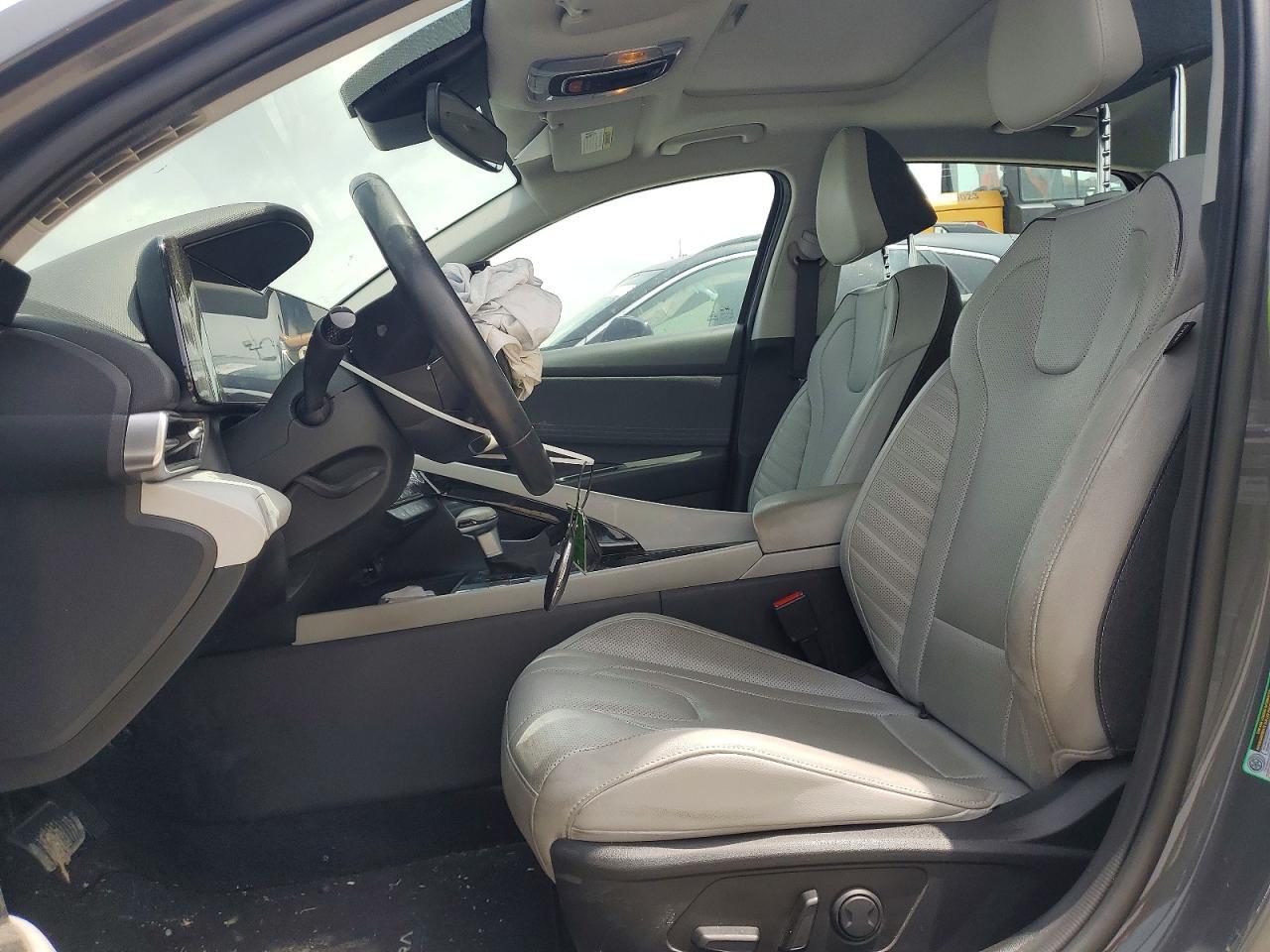2025 Hyundai Elantra Limited - Фото 7
