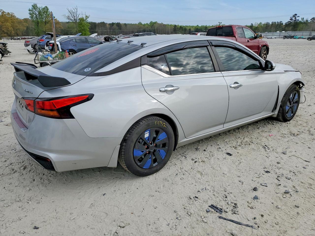 2021 Nissan Altima 2.5 S - Image 3