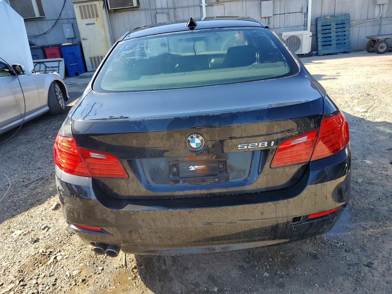 2015 BMW 528I - Фото 6